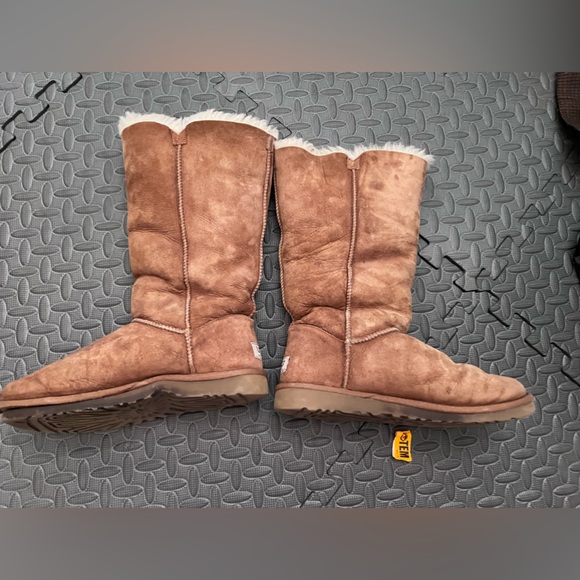 UGG authentic tall boots. Size 9. Very well worn but still warm and comfy! - Picture 2 of 7